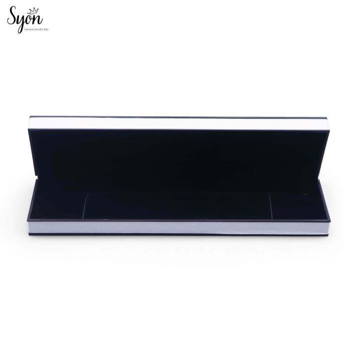 Soft Lined Bracelet Box: Protects and Presents Bracelet Beautifully - Image 3